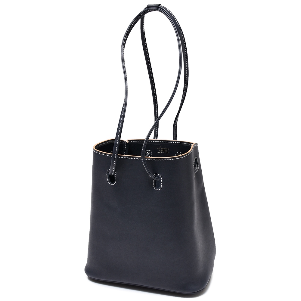 il micio（イル ミーチョ）スムースレザードローストリングポーチ A-16  