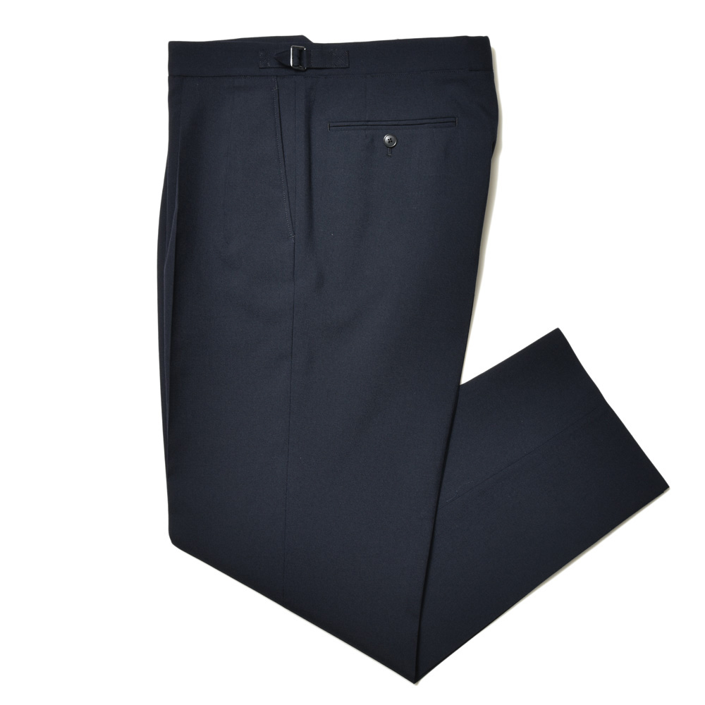 HEUGN（ユーゲン）AARON ウールソリッド2インプリーツサイドアジャスターテーパードパンツ TROUSER047  13041400189｜guji online shop（グジ オンラインショップ）