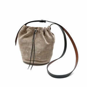 Maison Margiela(メゾン マルジェラ)<br>ドローストリングクロスボディバケット SB2ZH0003P8572 18452405144