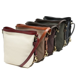 Felisi(フェリージ)<br>Ferraresiフェラレージ シュリンクレザー×バケッタレザーミニショルダーバッグ 25/41/LD+A 18461000185